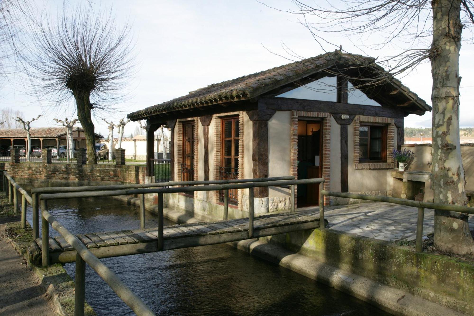 Molino El Sotillo Villa Saldaña Exterior foto
